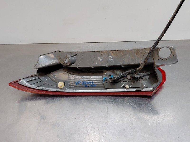 Recambio de piloto trasero derecho interior para honda cr-v executive referencia OEM IAM 34170T0AJ01  