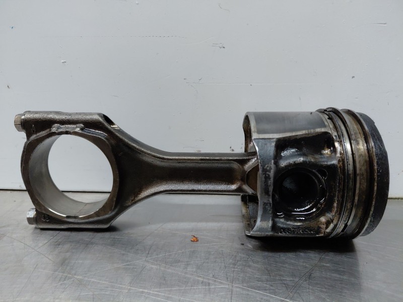 Recambio de biela para opel zafira tourer selective referencia OEM IAM 55501494  