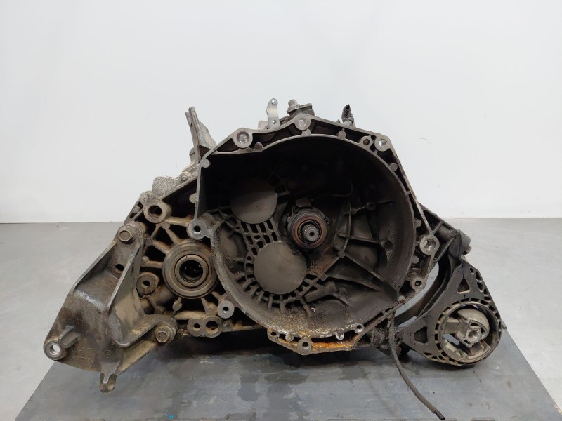 Recambio de caja cambios para opel zafira tourer selective referencia OEM IAM 95519521  