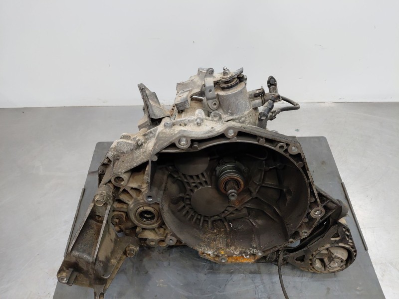 Recambio de caja cambios para opel zafira tourer selective referencia OEM IAM 95519521  