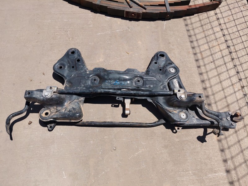 Recambio de puente delantero para citroën c3 puretech referencia OEM IAM 9807026580  