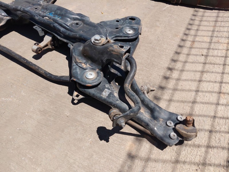 Recambio de puente delantero para citroën c3 puretech referencia OEM IAM 9807026580  