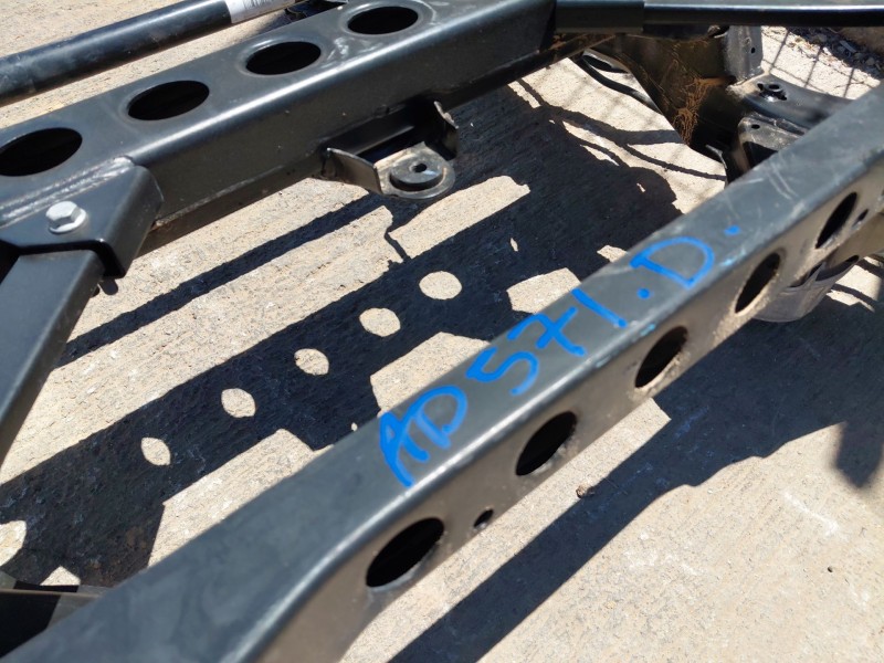 Recambio de puente delantero para mercedes-benz vito mixto (447) combi referencia OEM IAM A4476201402  