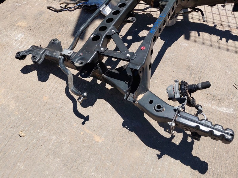 Recambio de puente delantero para mercedes-benz vito mixto (447) combi referencia OEM IAM A4476201402  