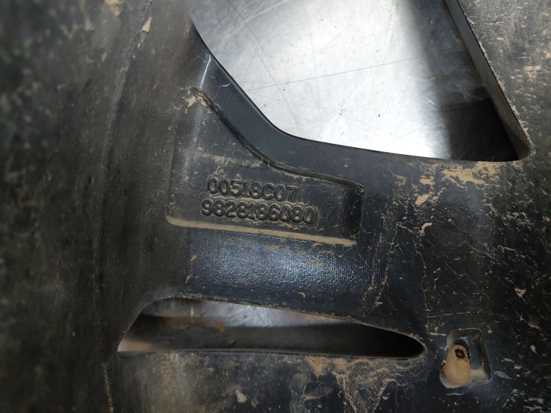 Recambio de llanta para peugeot 2008 (p2) bluehdi referencia OEM IAM   