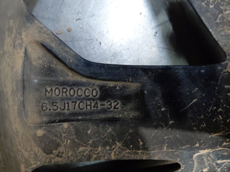 Recambio de llanta para peugeot 2008 (p2) bluehdi referencia OEM IAM   