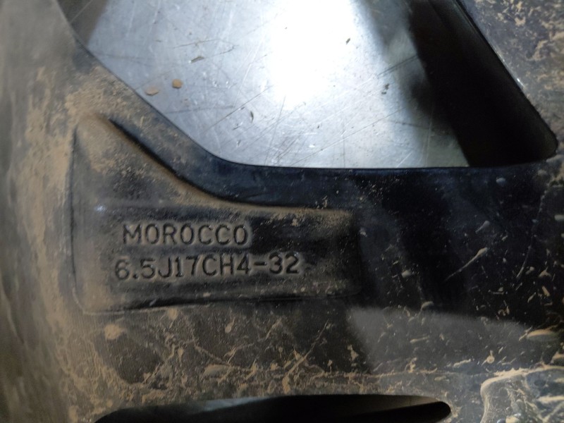 Recambio de llanta para peugeot 2008 (p2) bluehdi referencia OEM IAM   