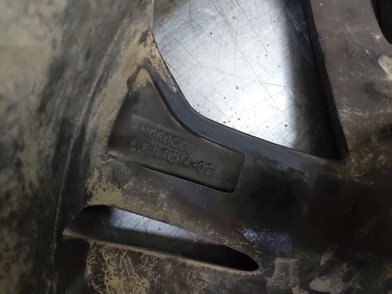 Recambio de llanta para peugeot 2008 (p2) bluehdi referencia OEM IAM   