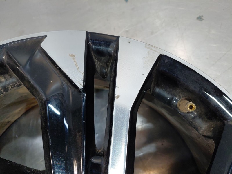Recambio de llanta para peugeot 2008 (p2) bluehdi referencia OEM IAM   