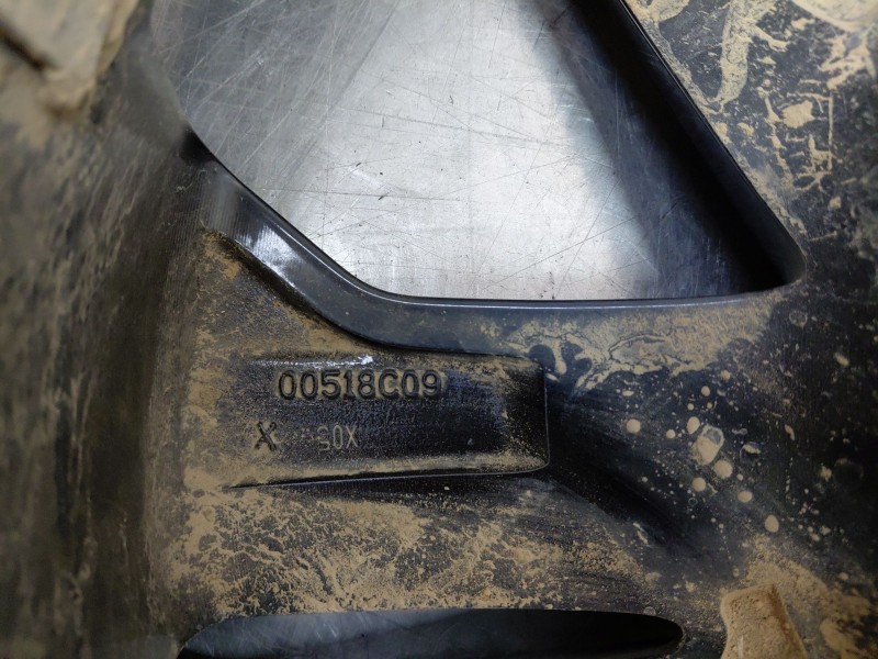 Recambio de llanta para peugeot 2008 (p2) bluehdi referencia OEM IAM   