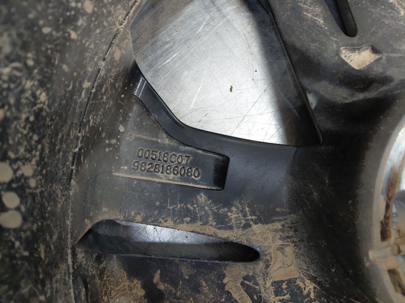 Recambio de llanta para peugeot 2008 (p2) bluehdi referencia OEM IAM   