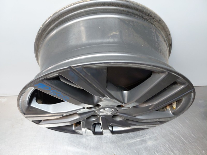 Recambio de llanta para peugeot 208 (p2) active pack referencia OEM IAM   