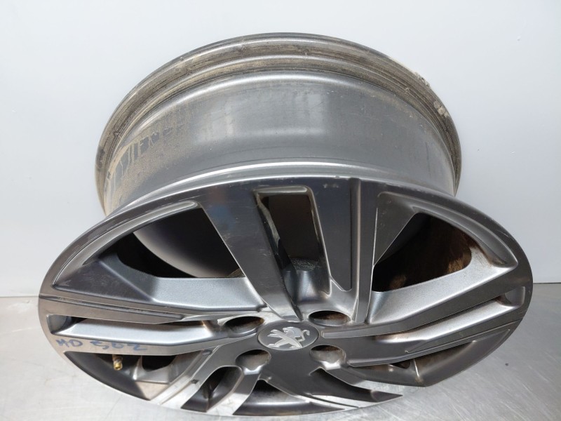 Recambio de llanta para peugeot 208 (p2) active pack referencia OEM IAM   
