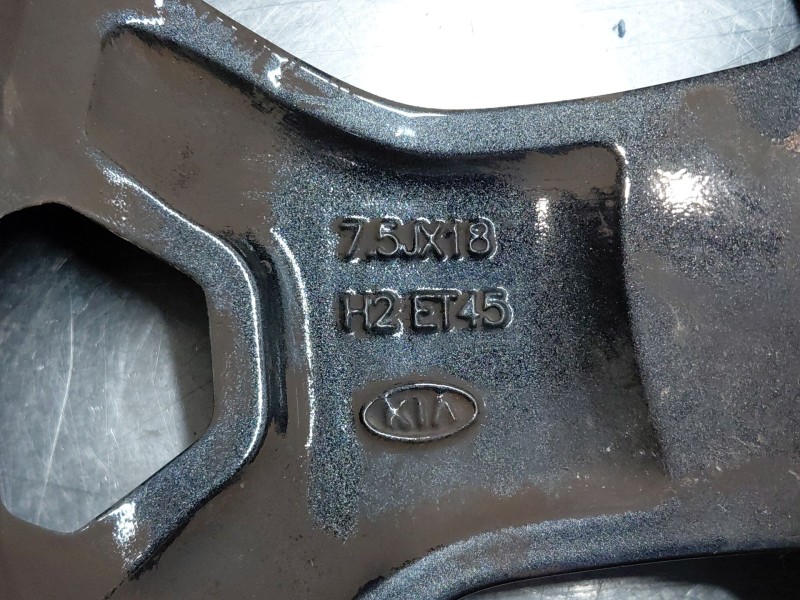 Recambio de llanta para kia xceed drive referencia OEM IAM   