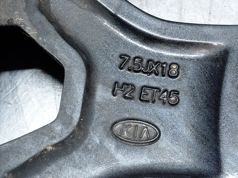 Recambio de llanta para kia xceed drive referencia OEM IAM   