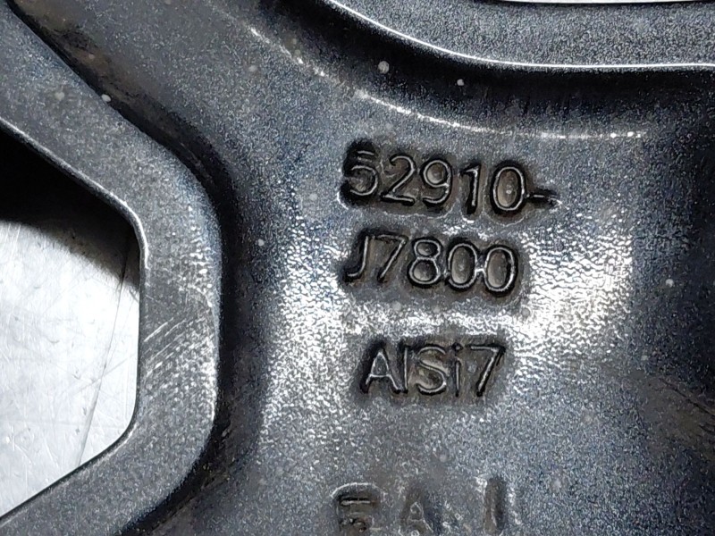 Recambio de llanta para kia xceed drive referencia OEM IAM   
