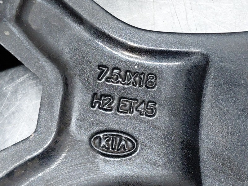 Recambio de llanta para kia xceed drive referencia OEM IAM   