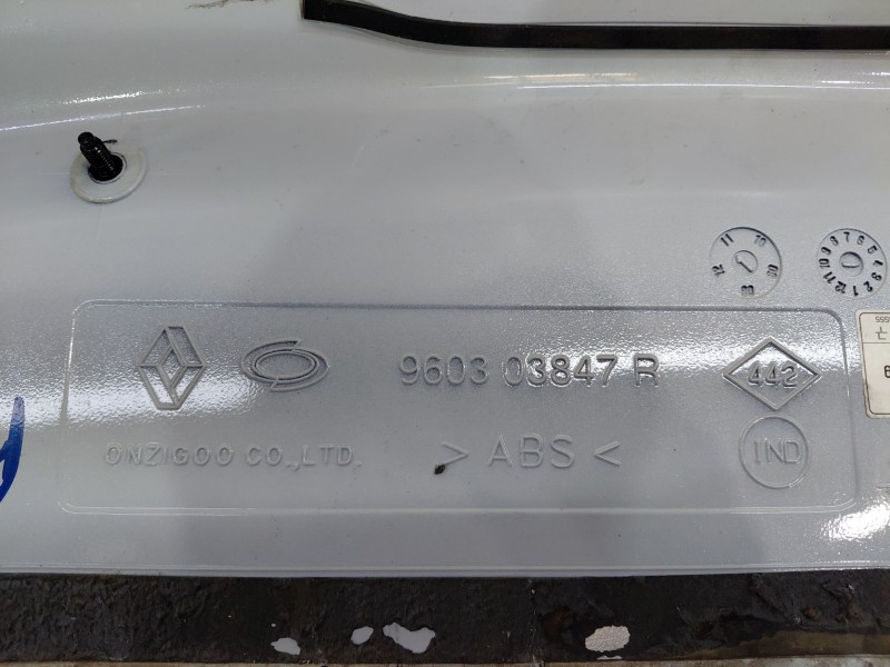 Recambio de aleron trasero para renault koleos i (hy_) 2.0 dci 4x4 (hy0k) referencia OEM IAM   
