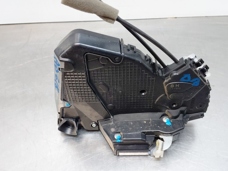 Recambio de cerradura puerta delantera derecha para lexus ux (za10) essence referencia OEM IAM 6903076041  