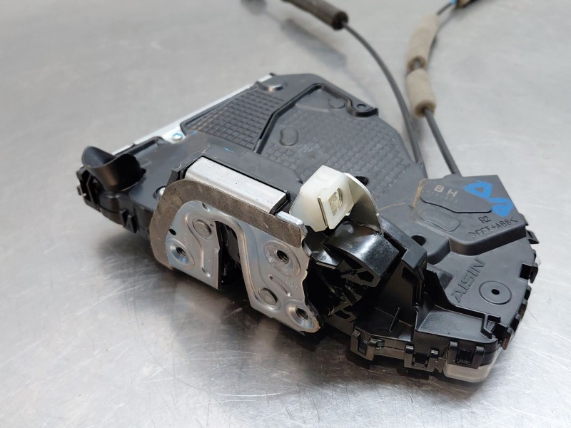 Recambio de cerradura puerta delantera derecha para lexus ux (za10) essence referencia OEM IAM 6903076041  