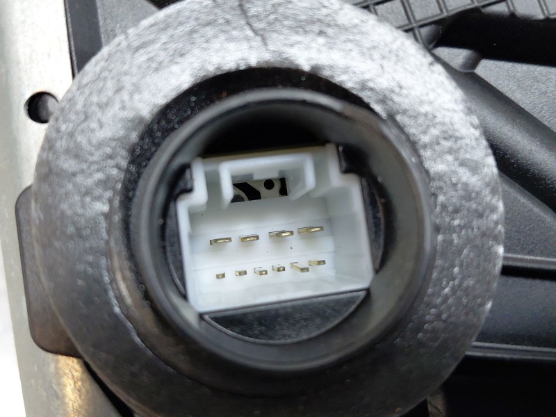 Recambio de cerradura puerta delantera izquierda para lexus ux (za10) essence referencia OEM IAM 6904076041  