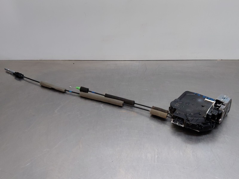 Recambio de cerradura puerta trasera izquierda para lexus ux (za10) essence referencia OEM IAM 6906076021  