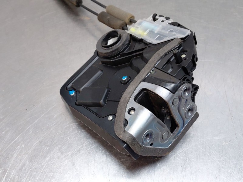 Recambio de cerradura puerta trasera izquierda para lexus ux (za10) essence referencia OEM IAM 6906076021  