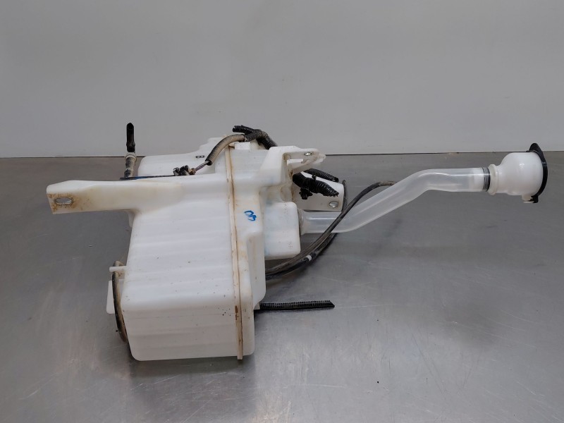 Recambio de deposito limpia para lexus ux (za10) essence referencia OEM IAM 8535576050  
