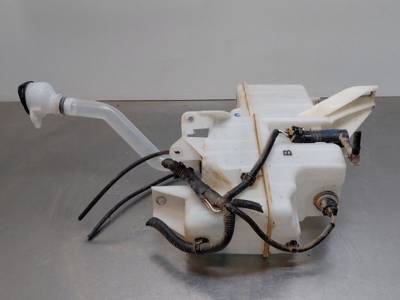 Recambio de deposito limpia para lexus ux (za10) essence referencia OEM IAM 8535576050  