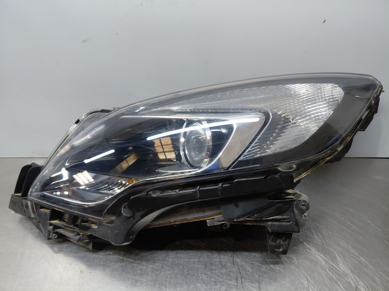 Recambio de faro izquierdo para opel zafira tourer selective referencia OEM IAM 39009021  