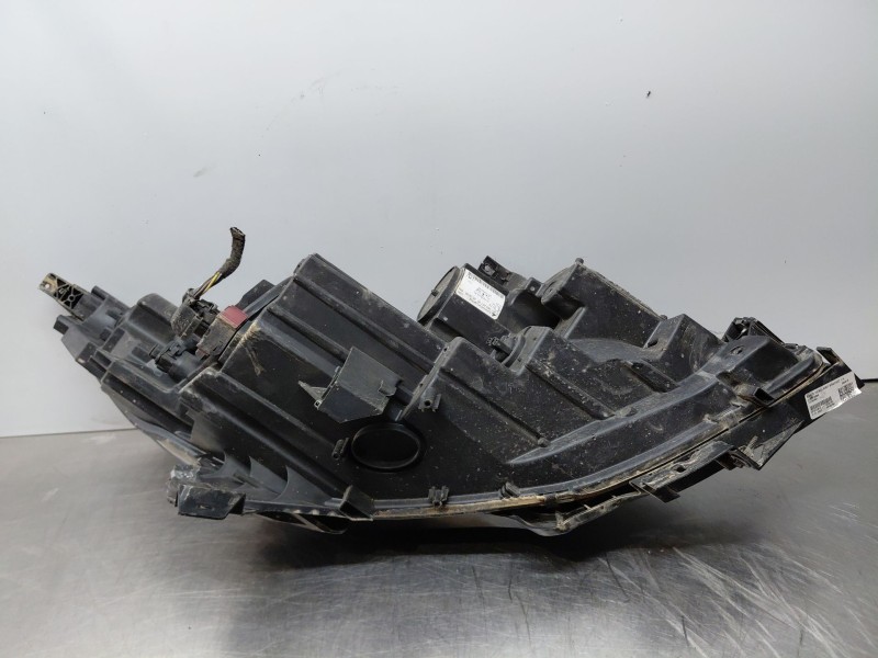 Recambio de faro izquierdo para opel zafira tourer selective referencia OEM IAM 39009021  
