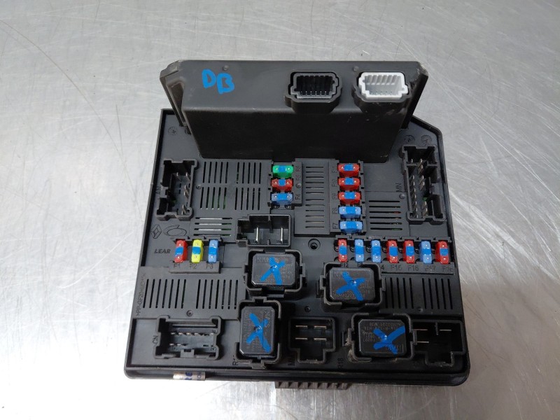 Recambio de caja reles / fusibles para renault koleos i (hy_) 2.0 dci 4x4 (hy0k) referencia OEM IAM 284B7JY00A  