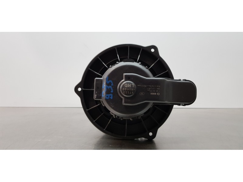 Recambio de motor calefaccion para hyundai kona klass 2wd referencia OEM IAM 97113H8000  