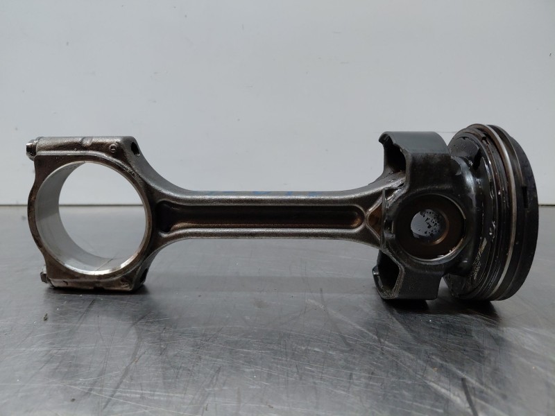 Recambio de biela para nissan navara pick-up (np300) 4x4 referencia OEM IAM 1210000Q2B  