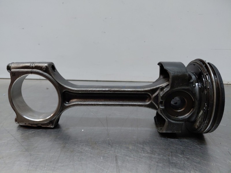 Recambio de biela para nissan navara pick-up (np300) 4x4 referencia OEM IAM 1210000Q2B  
