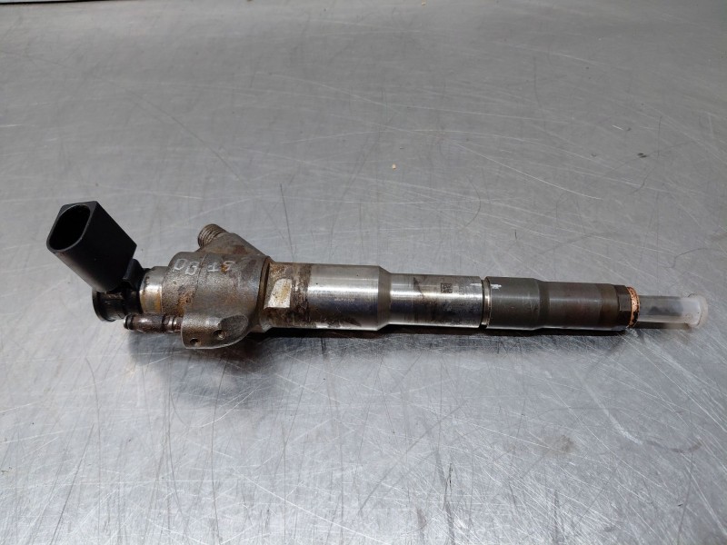 Recambio de inyector para nissan navara pick-up (np300) 4x4 referencia OEM IAM 1660900Q0E 166009567R 