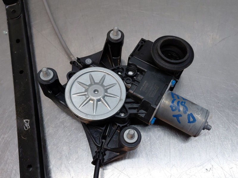 Recambio de elevalunas trasero derecho para lexus ux (za10) essence referencia OEM IAM 6980376010  