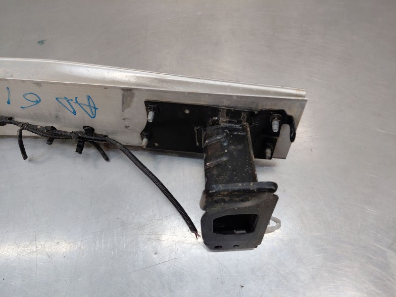 Recambio de refuerzo paragolpes delantero para lexus ux (za10) essence referencia OEM IAM 5213176050  