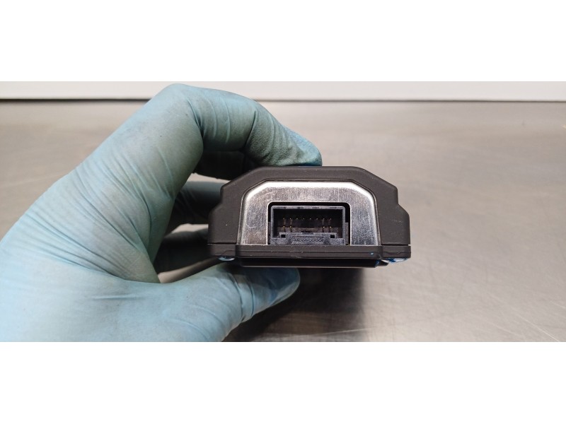 Recambio de modulo electronico para kia ceed sportswagon tech referencia OEM IAM 99211J7210  