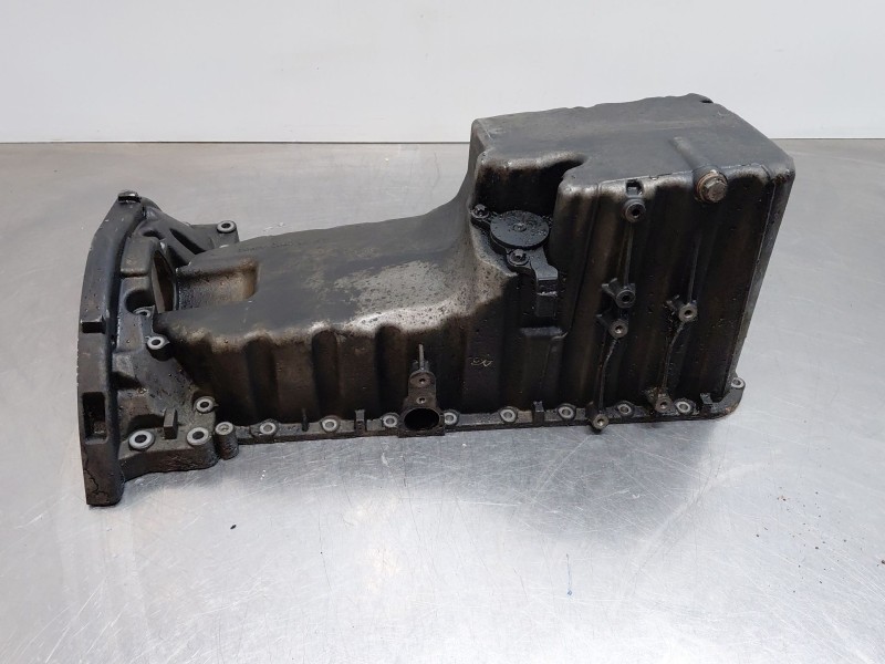 Recambio de carter para mercedes-benz vito caja cerrada 6.03  furgon referencia OEM IAM A6460100613  