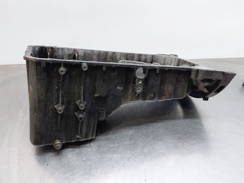 Recambio de carter para mercedes-benz vito caja cerrada 6.03  furgon referencia OEM IAM A6460100613  