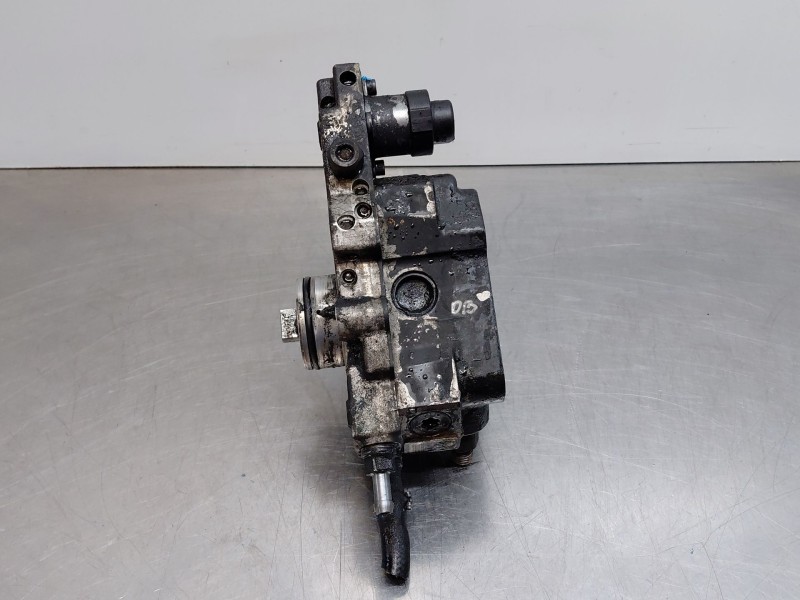 Recambio de bomba inyeccion para mercedes-benz vito caja cerrada 6.03  furgon referencia OEM IAM A6460700401  