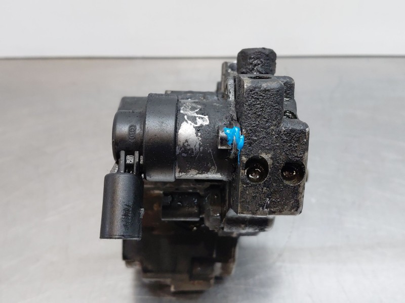 Recambio de bomba inyeccion para mercedes-benz vito caja cerrada 6.03  furgon referencia OEM IAM A6460700401  