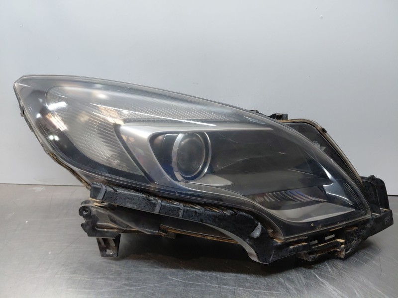 Recambio de faro derecho para opel zafira tourer selective referencia OEM IAM 39009022 13399859 