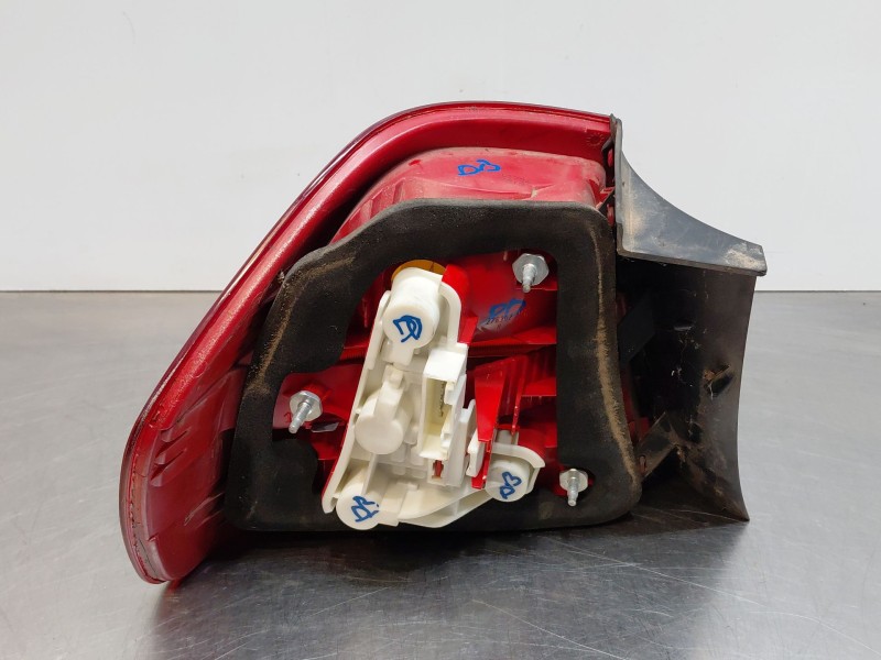 Recambio de piloto trasero derecho para bmw 3 (e90) 320 d referencia OEM IAM 63216937458  