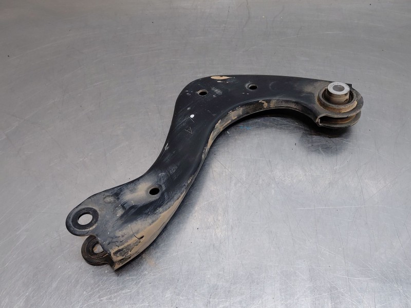 Recambio de brazo suspension superior trasero izquierdo para lexus ux (za10) essence referencia OEM IAM 4879076010  