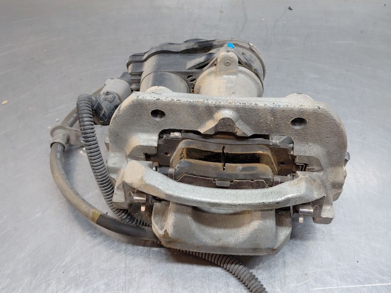 Recambio de pinza freno trasera derecha para lexus ux (za10) essence referencia OEM IAM 4631033010  