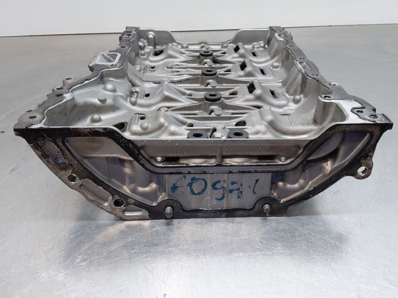 Recambio de sobrecarter para mercedes-benz vito mixto (447) combi referencia OEM IAM A6540100111  
