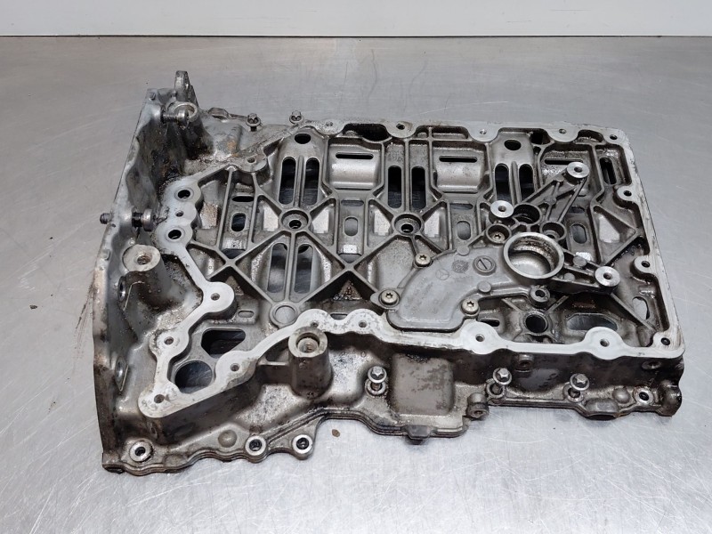 Recambio de sobrecarter para mercedes-benz vito mixto (447) combi referencia OEM IAM A6540100111  