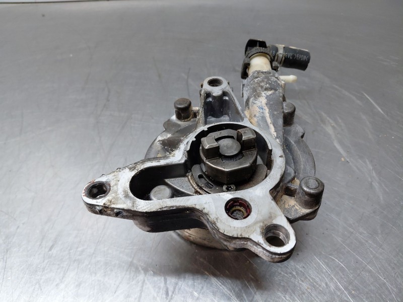 Recambio de depresor freno / bomba vacio para nissan navara pick-up (np300) 4x4 referencia OEM IAM 146508418R  